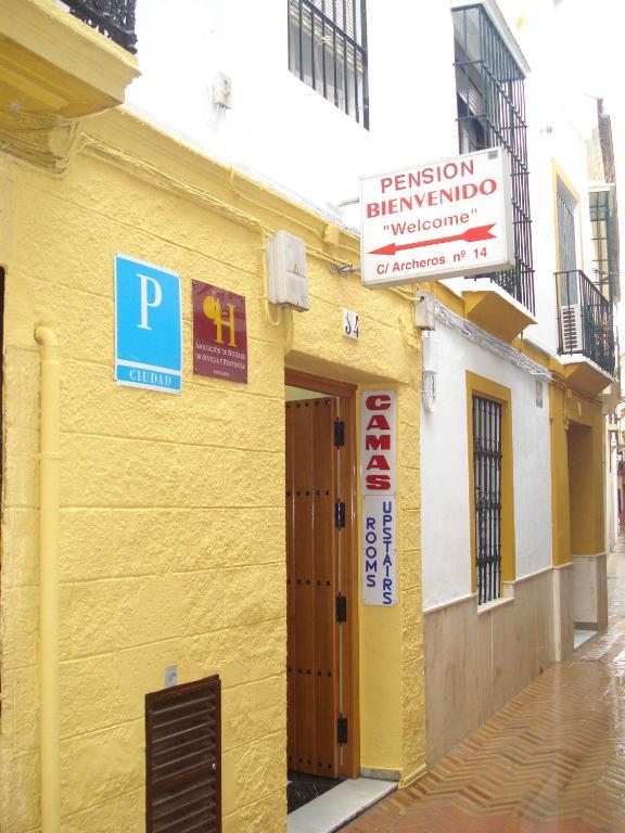 Pension Bienvenido Севілья Екстер'єр фото